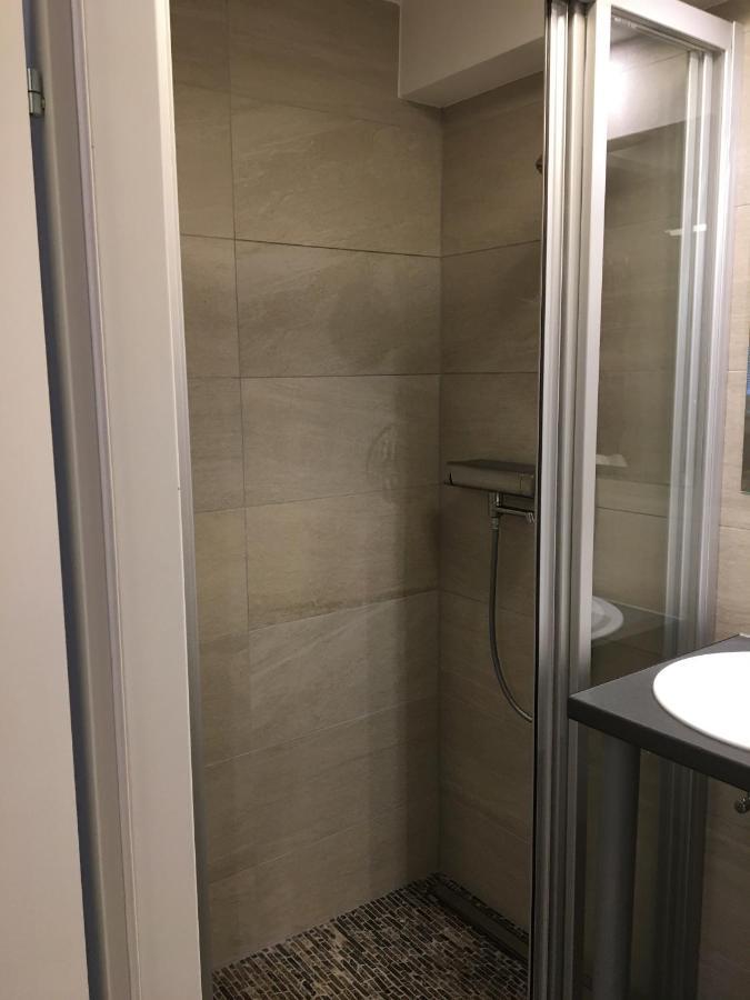 Cosy Flat In The Quiet Area With Own Garden, Free Parking And Direct Public Transport Link To The Centre Apartamento Viena Exterior foto